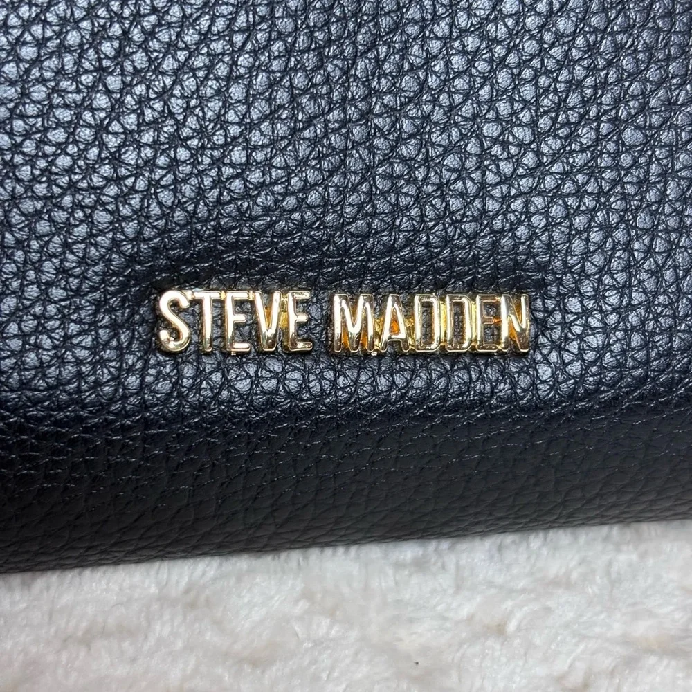Steve Madden Faux Black Leather Tri-fold Wallet